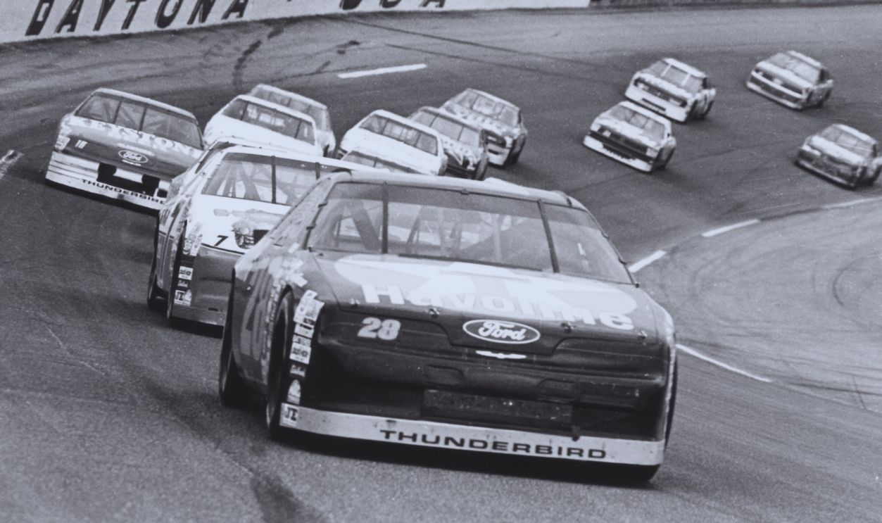 Gettyimages - 77654501, NASCAR Nextel Cup Series 