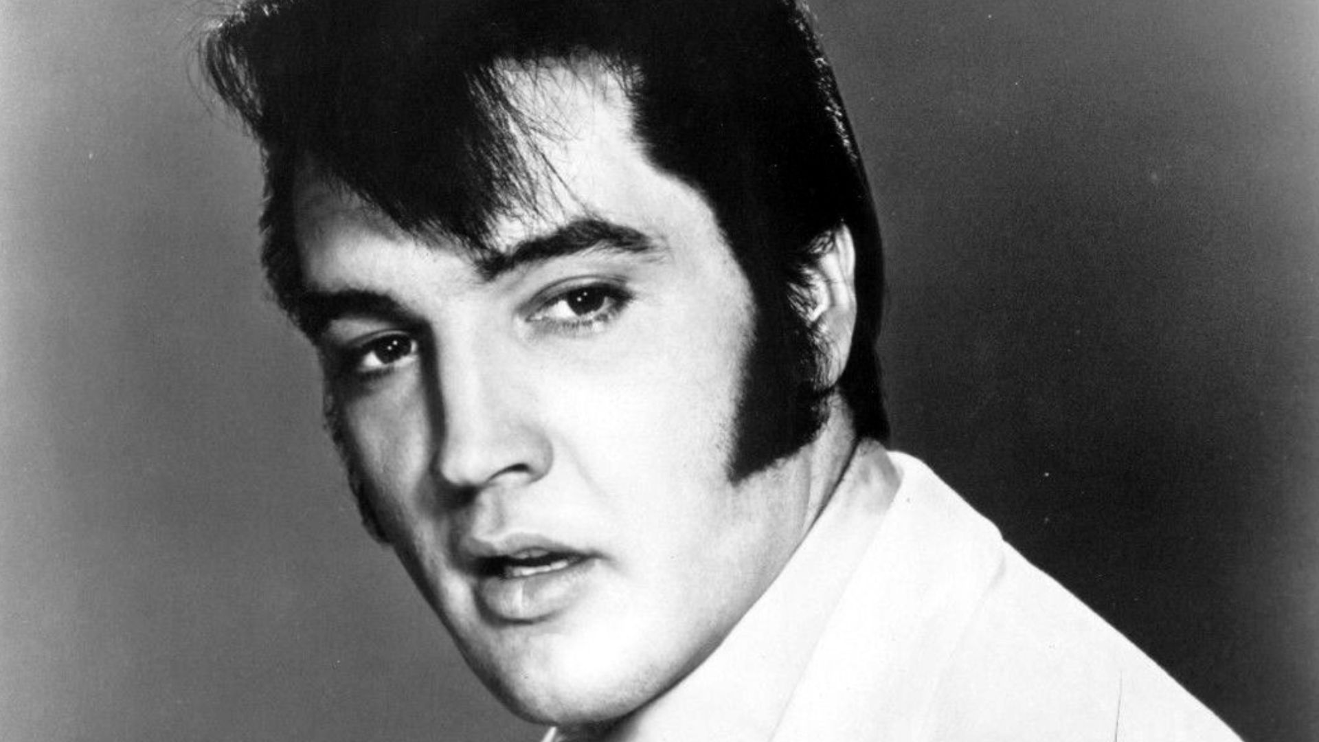 Elvis Presley publicity photo for The Trouble with Girls, 1968