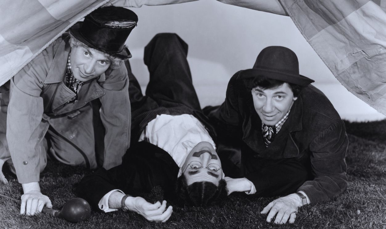   Gettyimages - 517350838, Marx Brothers Peering Under Tent 