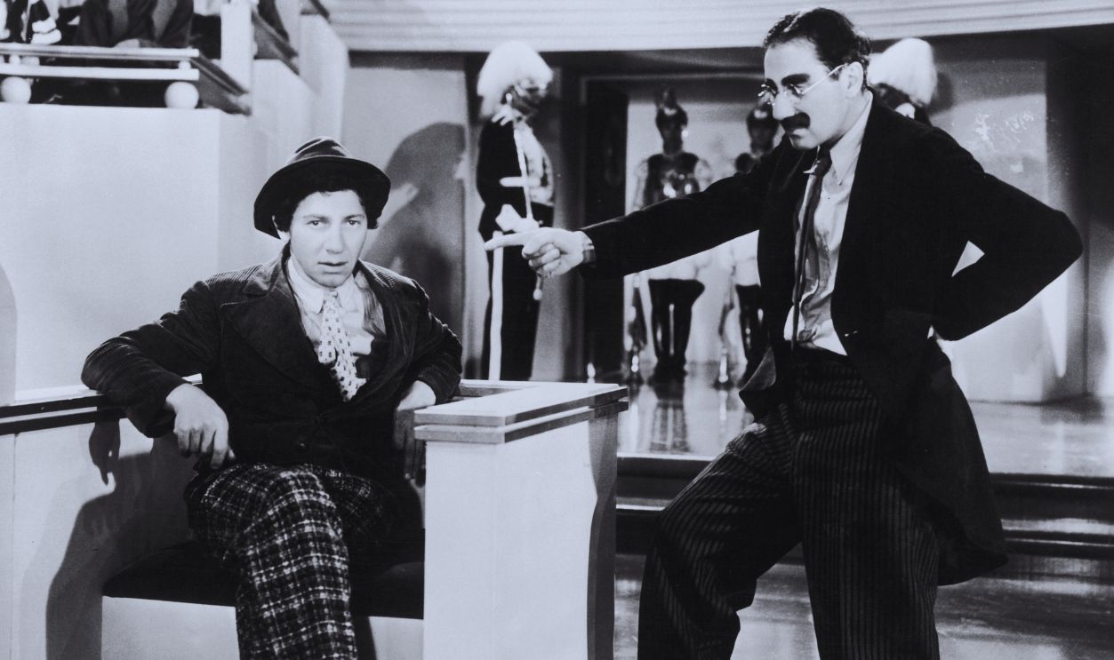 Gettyimages - 77408808, Duck Soup American actors Groucho Marx (1890 - 1977) and Chico Marx (1887 - 1961) star as Rufus T. Firefly and Chicolini in the Paramount Pictures production 'Duck Soup', 1933. 