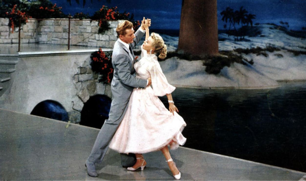 Kino. Weisse Weihnachten, White Christmas, Weisse Weihnachten, White Christmas, Bing Crosby, Vera-Ellen, 1954. 