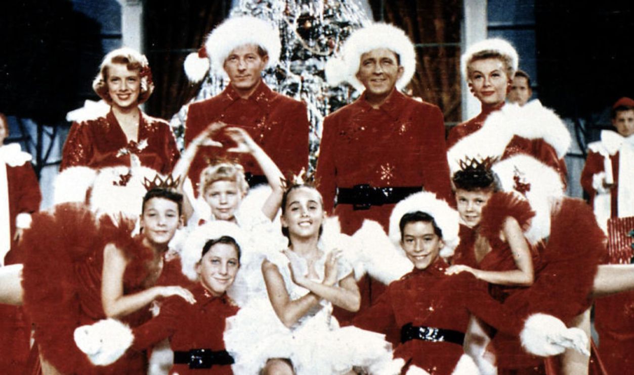 Kino, Weisse Weihnachten, 1950er, 1950s, Film, Weihnachten, White Christmas, christmas, Weisse Weihnachten, 1950er, 1950s, Film, Weihnachten, White Christmas, christmas, Rosemary Clooney, Danny Kaye, Bing Crosby, Vera-Ellen Die Revue ist ein grosser Erfolg fuer das Quartett und seine Freunde, 1954. 