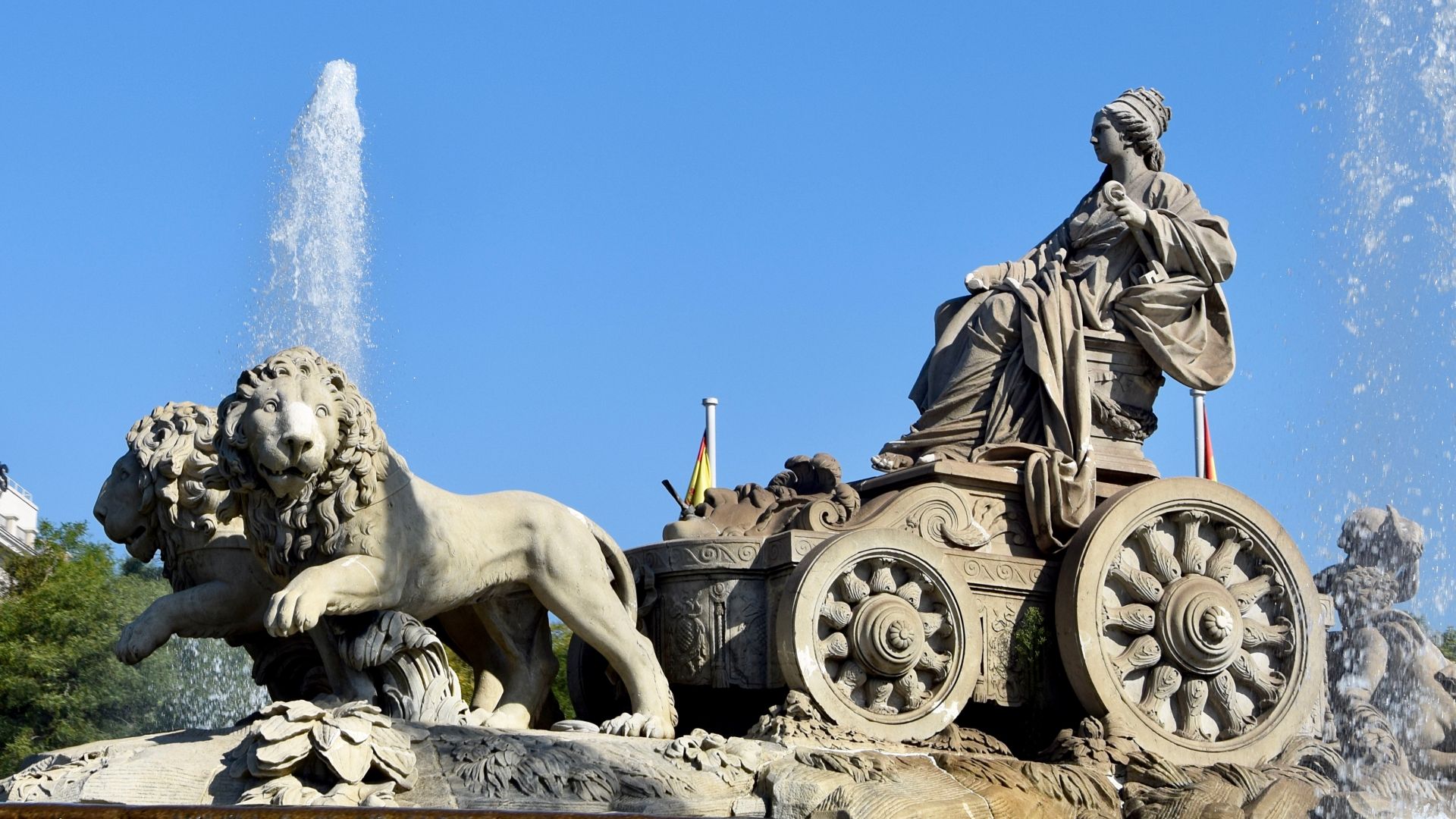 Statue of Cybele by Francisco Gutiérrez Arribas at Fountain of Cybele in Plaza de Cibeles, Madrid, Spain.