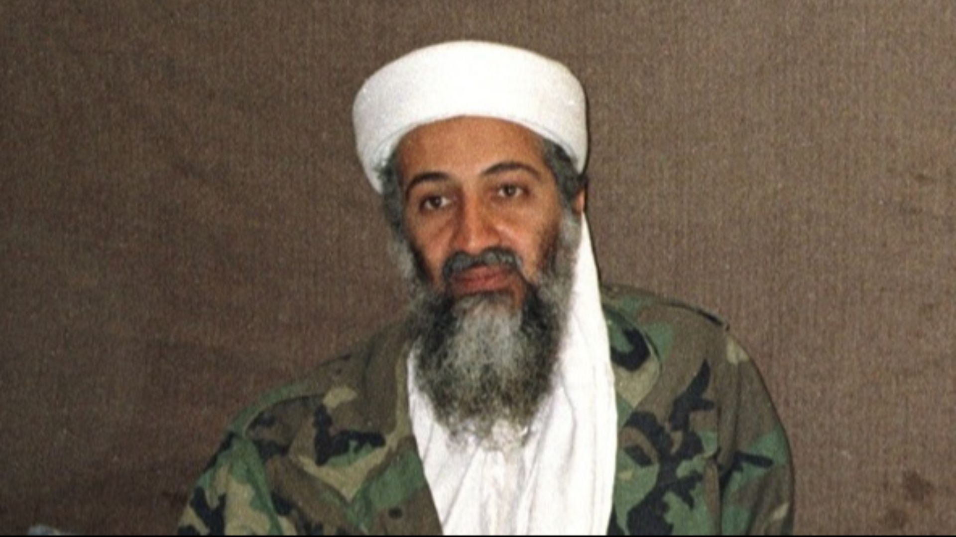 Osama bin Laden sits with his adviser Dr. Ayman al-Zawahiri during an interview with Pakistani journalist Hamid Mir. Hamid Mir took this picture during his third and last interview with Osama bin Laden in November 2001 in Kabul. Dr.Ayman al-Zawahri was pr
