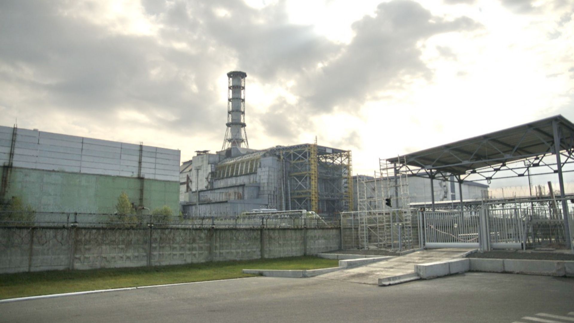 The Chernobyl reactor #4 with enclosing sarcophagus.