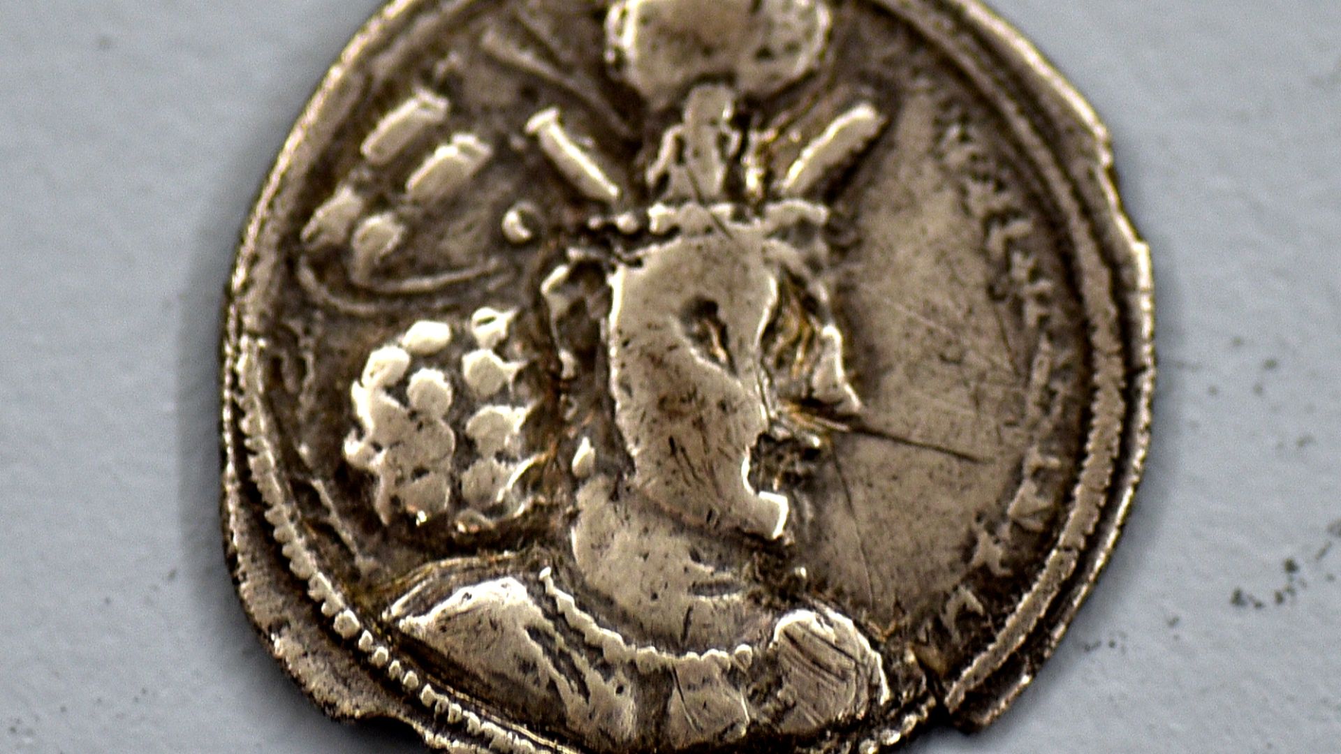 Silver coin of the Sassanian king Shapur II, r. 309-379 CE. From Iraq, precise provenance unknown. On display at the Paikuli Gallery in the Sulaymaniyah Museum, Iraqi Kurdistan.