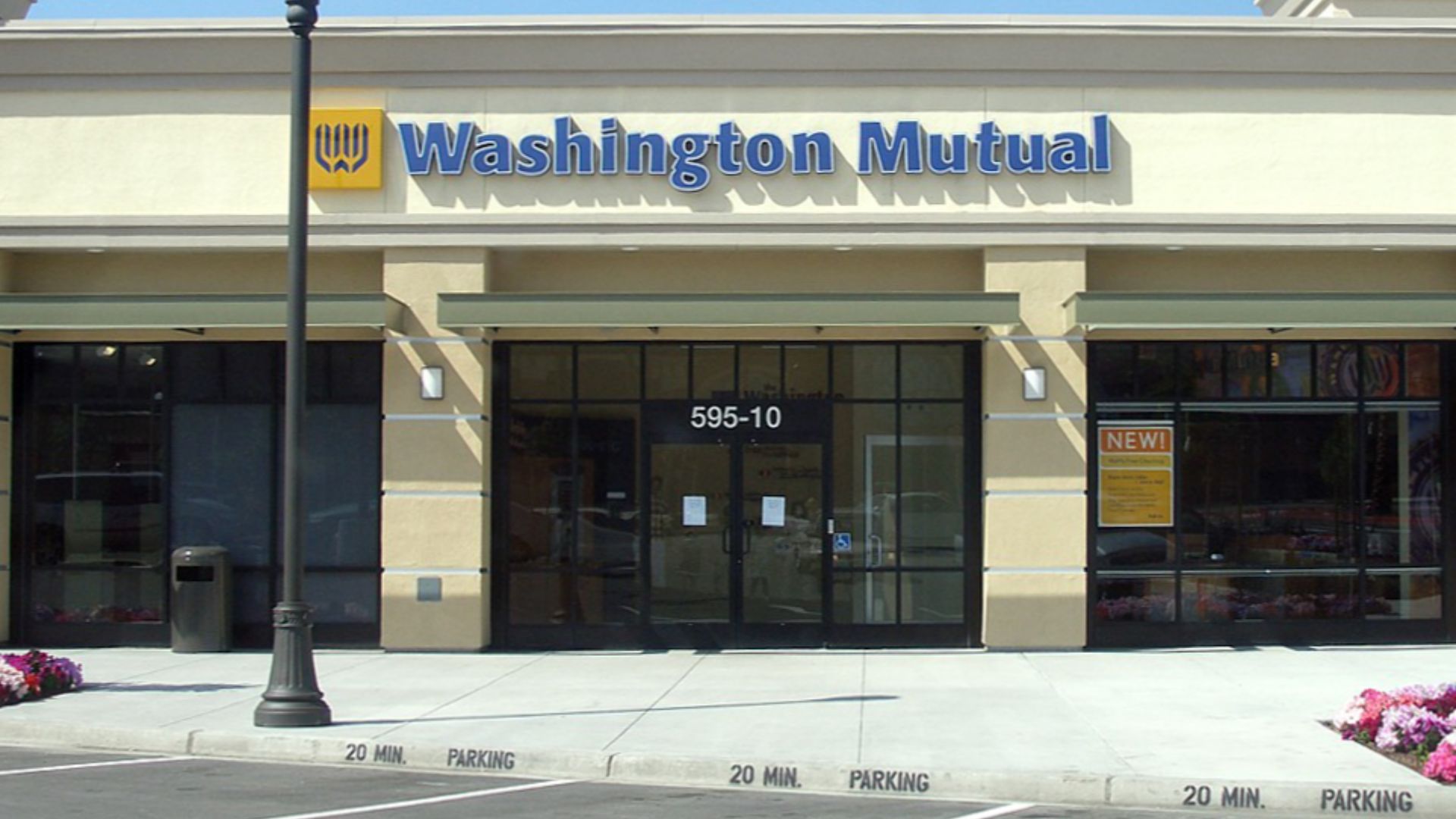 A Washington Mutual branch office in San Jose, at San Jose MarketCenter.
