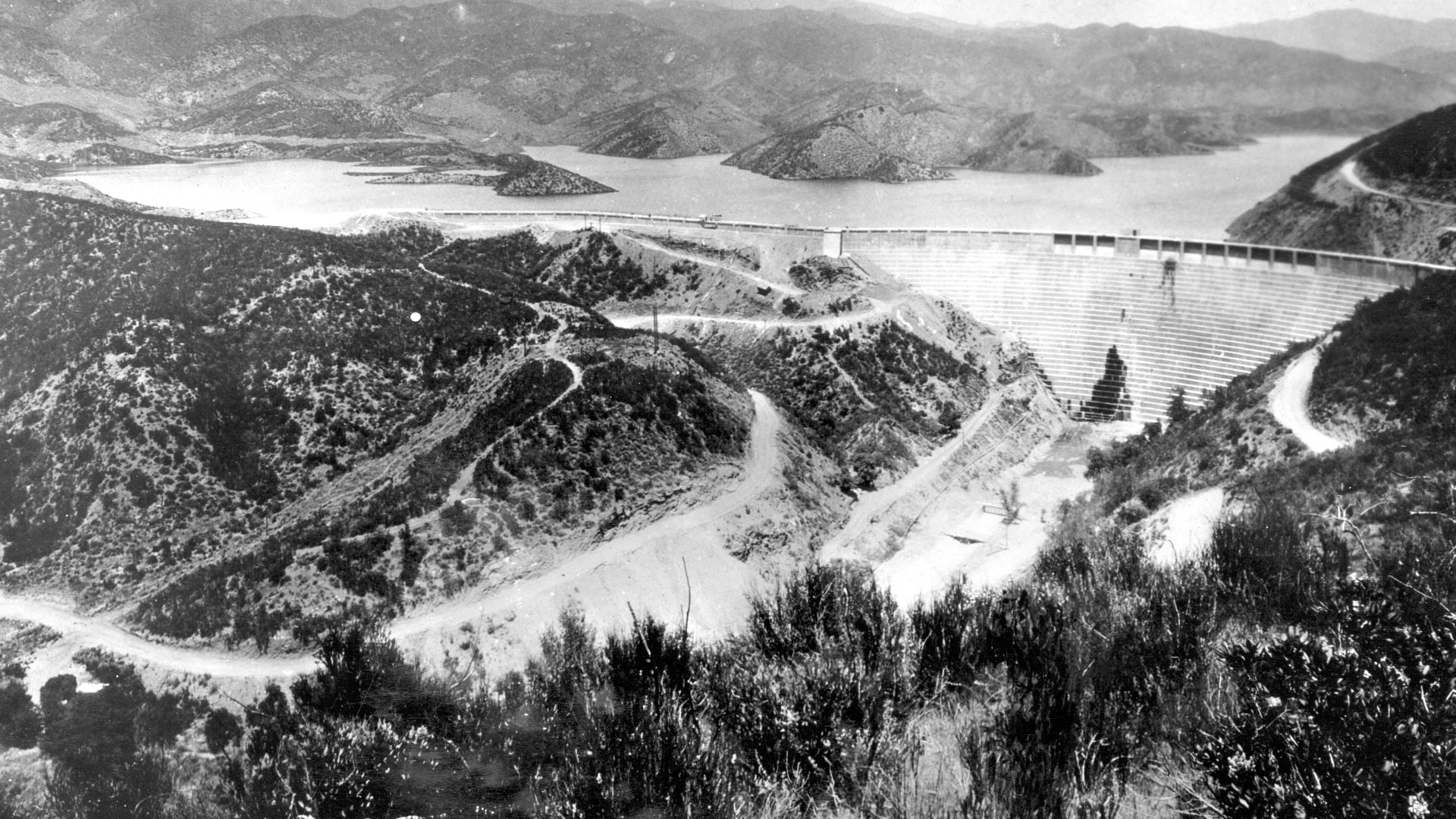 Photo of St. Francis Dam before collapse