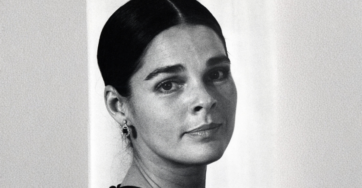 Ali MacGraw 