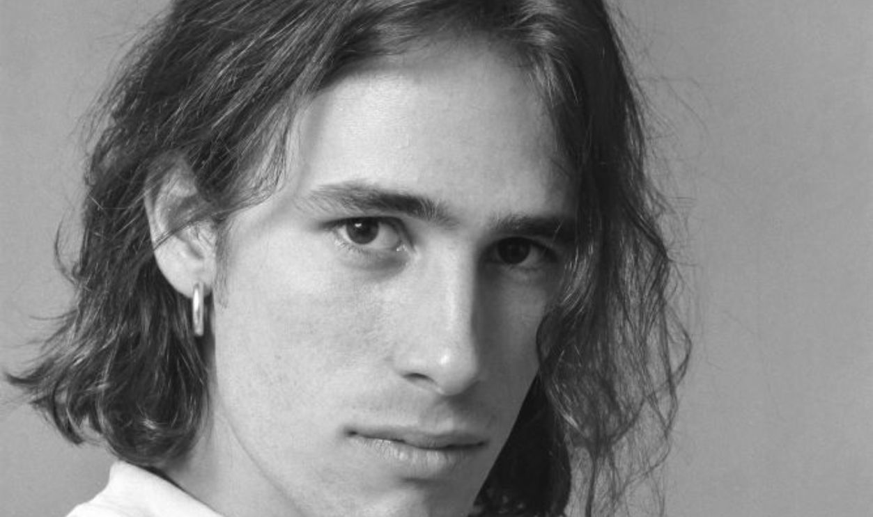 Portrait of American musician Jeff Buckley (1966 - 1997) at Vartoogian Studios, New York, New York, February 6, 1992.