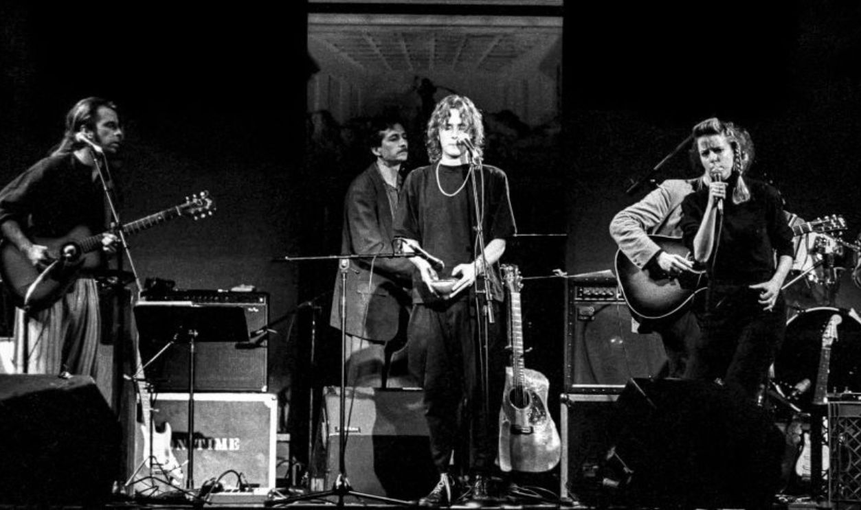 American musician and singer-songwriter Jeff Buckley (1966-1997, center) performs with singer Julia Hayward (right) during 'Greetings from Tim Buckley,' a tribute concert to his father, at Arts at St. Ann, St. Ann's Church, Brooklyn, New York, April 26, 1991. 
