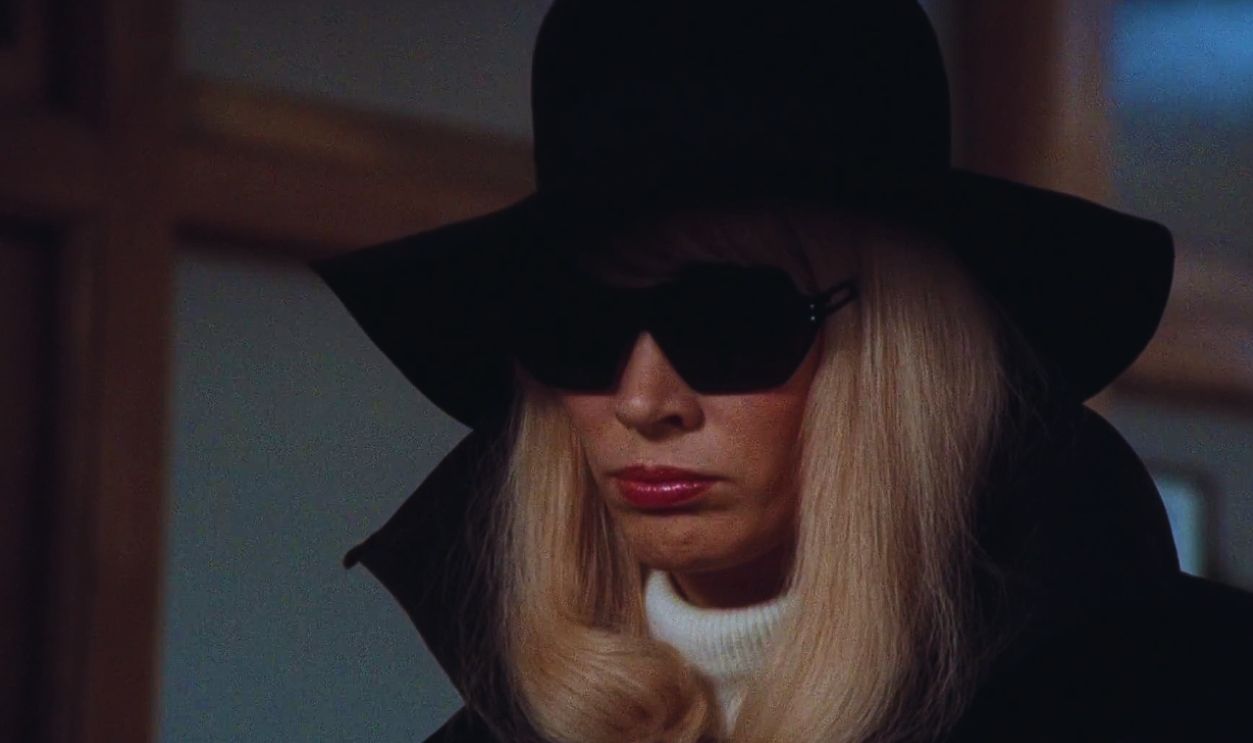  Screenshot from Family Plot (1976) 