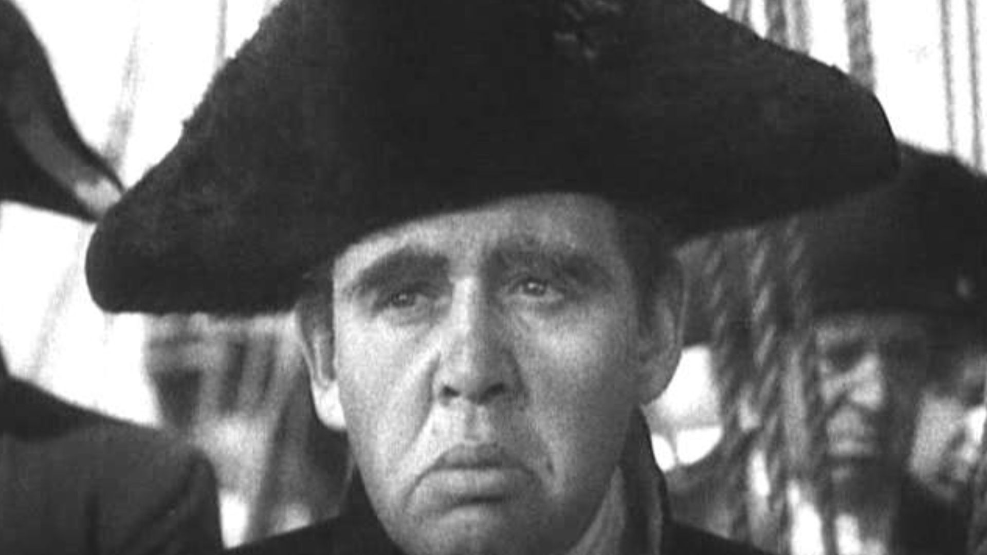 Cropped screenshot of Charles Laughton from the trailer for the film Mutiny on the Bounty.