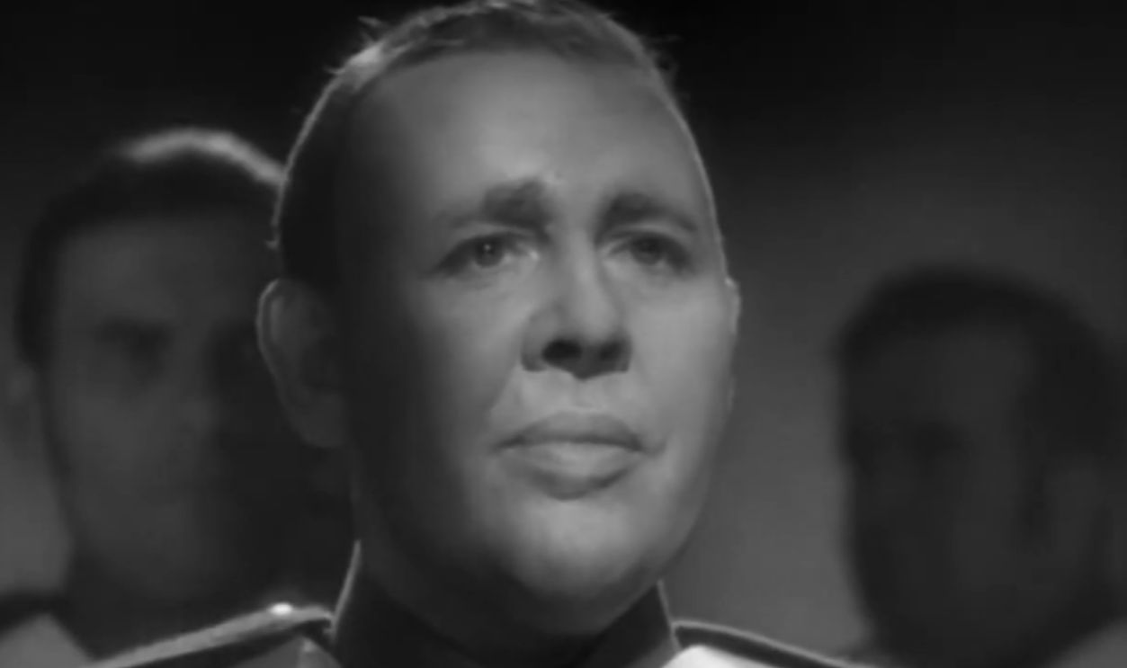 Screenshot from  Les Misérables (1935) 