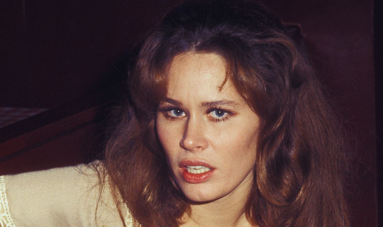 Gettyimages - 169703762, 36th Annual New York Film Critics Circle Awards NEW YORK CITY - JANUARY 18: Actress Karen Black attends the 36th Annual New York Film Critics Circle Awards on January 18, 1971 at Sardi's Restaurant in New York City.