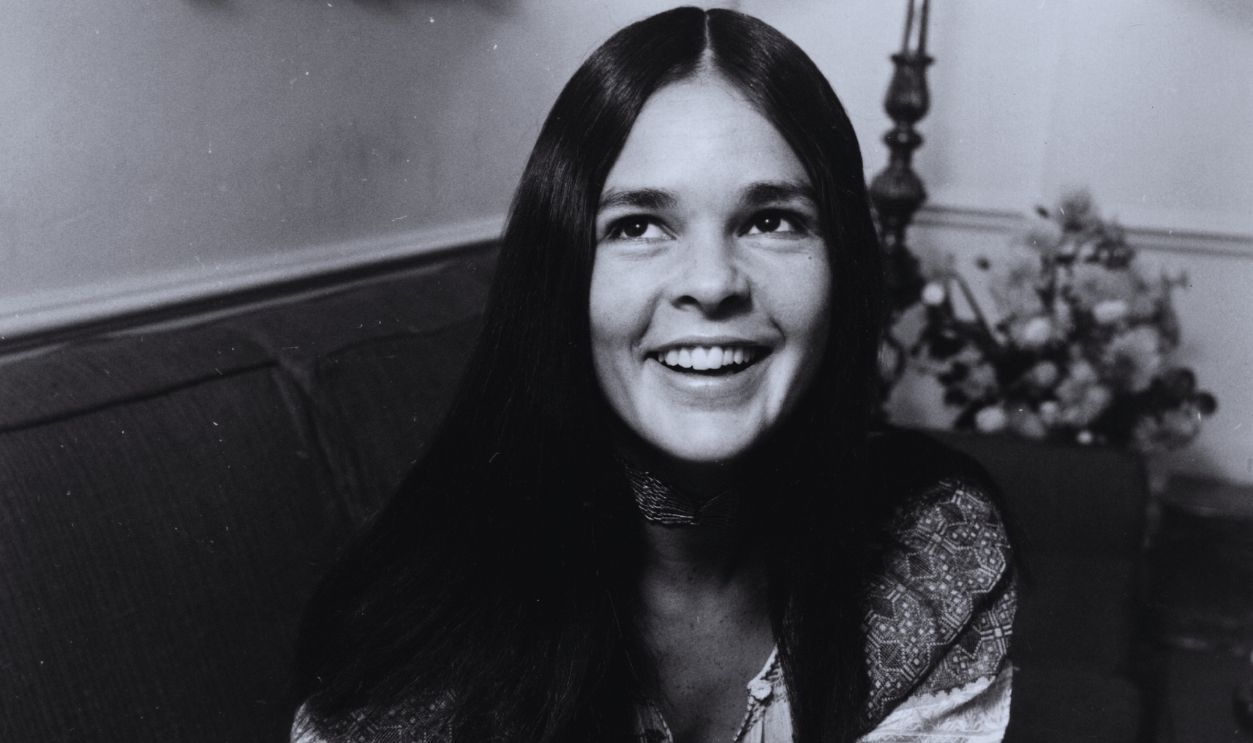  Gettyimages - 2661291, Ali MacGraw American actress Ali MacGraw) smiles for the camera. 