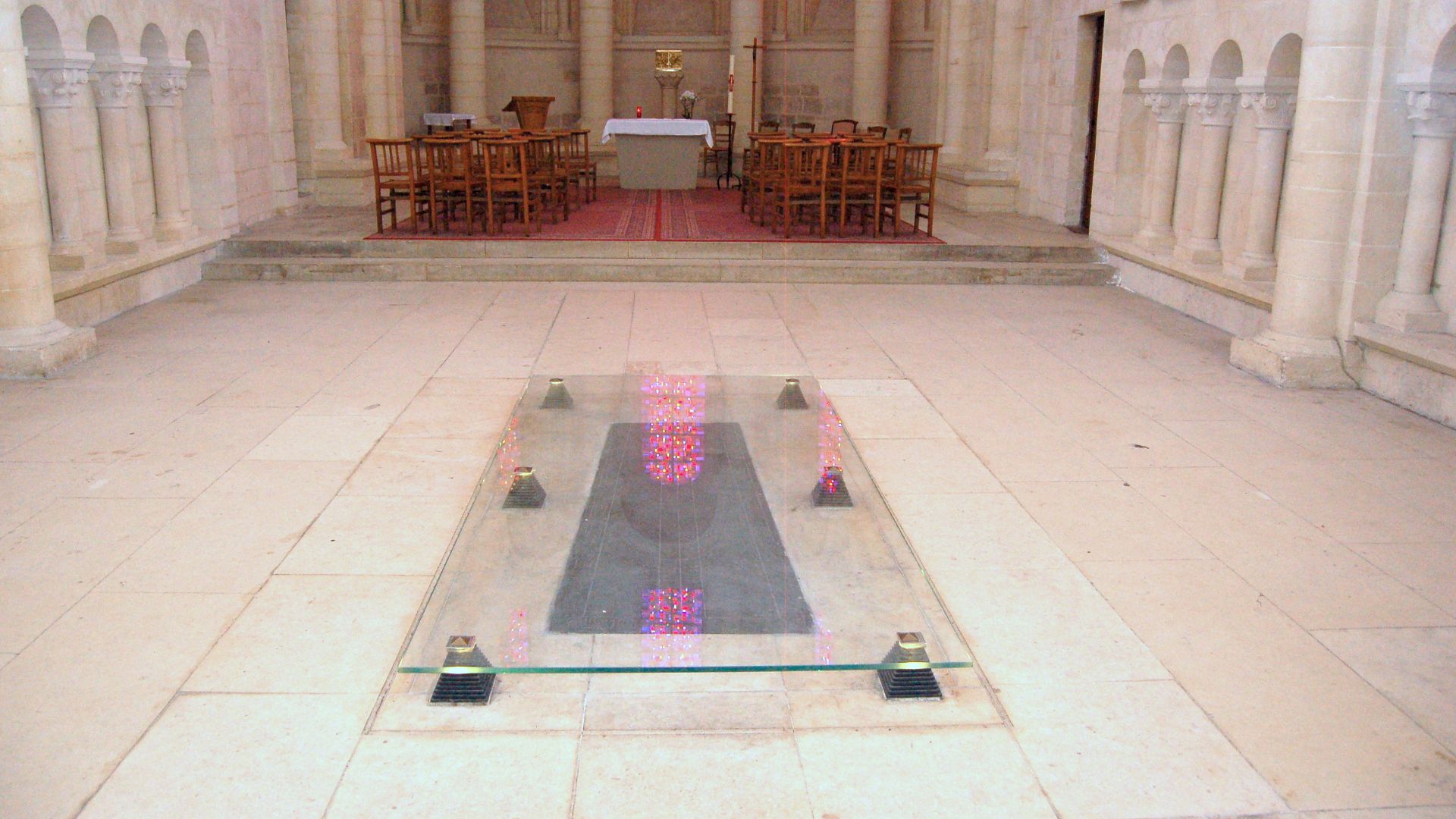 Photograph of the chancel of the Women's Abbey at Caen with Queen Matilda's grave shown in the centre