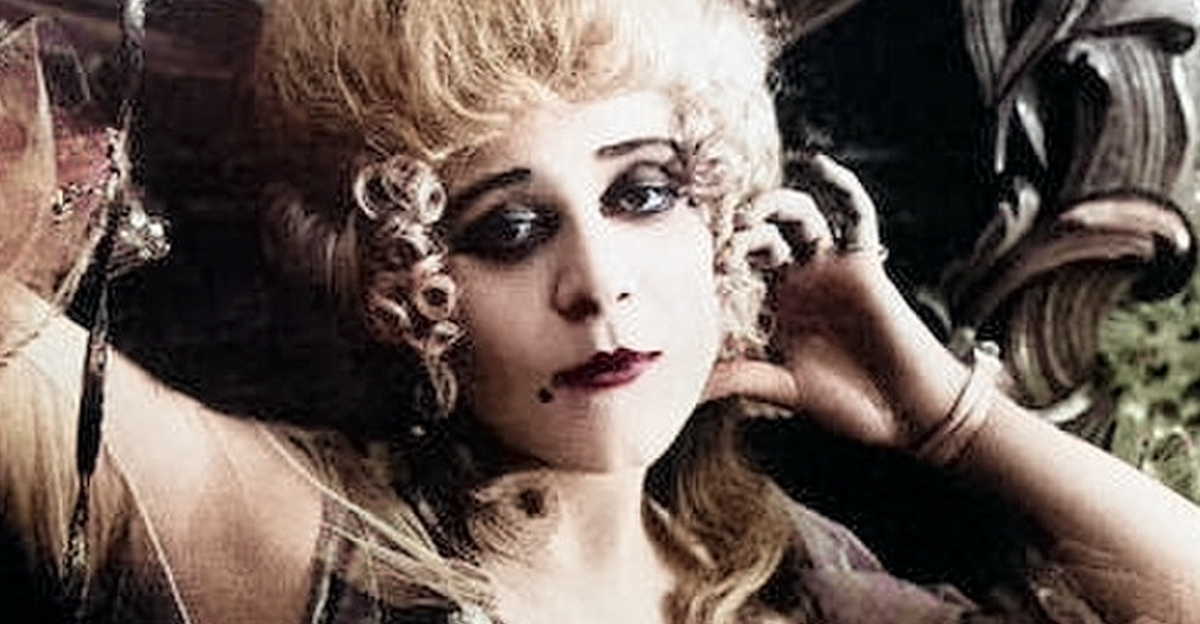Still from the American drama film Madame Du Barry (1917) with Theda Bara