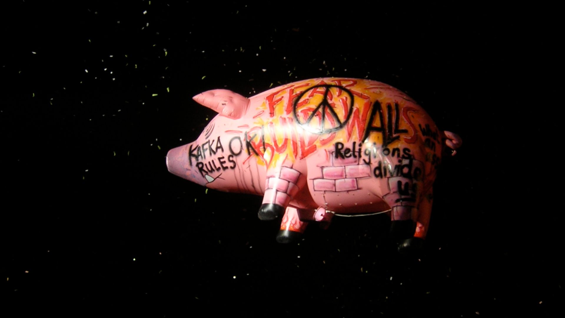 File:PinkFloydPig.JPG