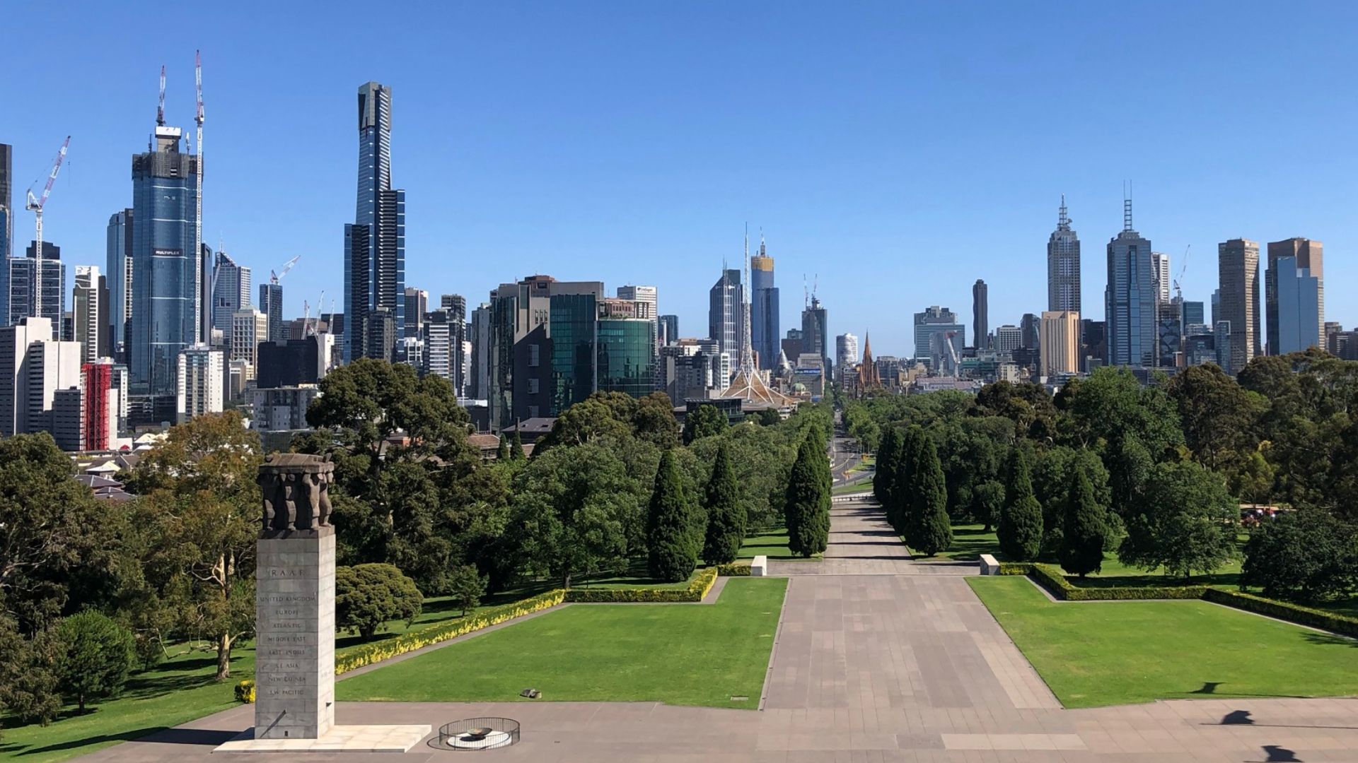 View of Melbourne from the shrine of remembrance