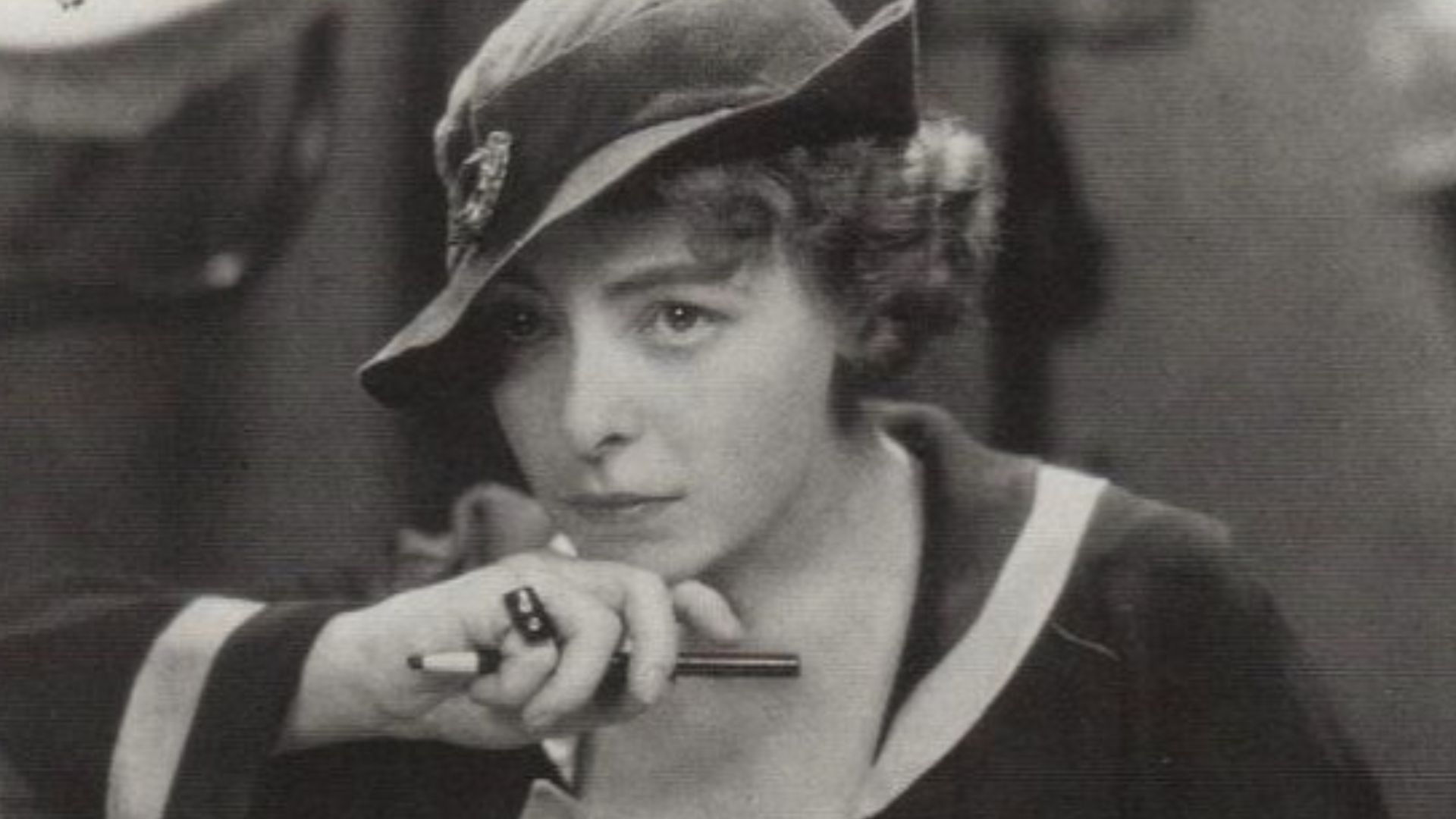 Dorothy Davenport on the set of Human Wreckage (1923) - publicity still (cropped : see source)