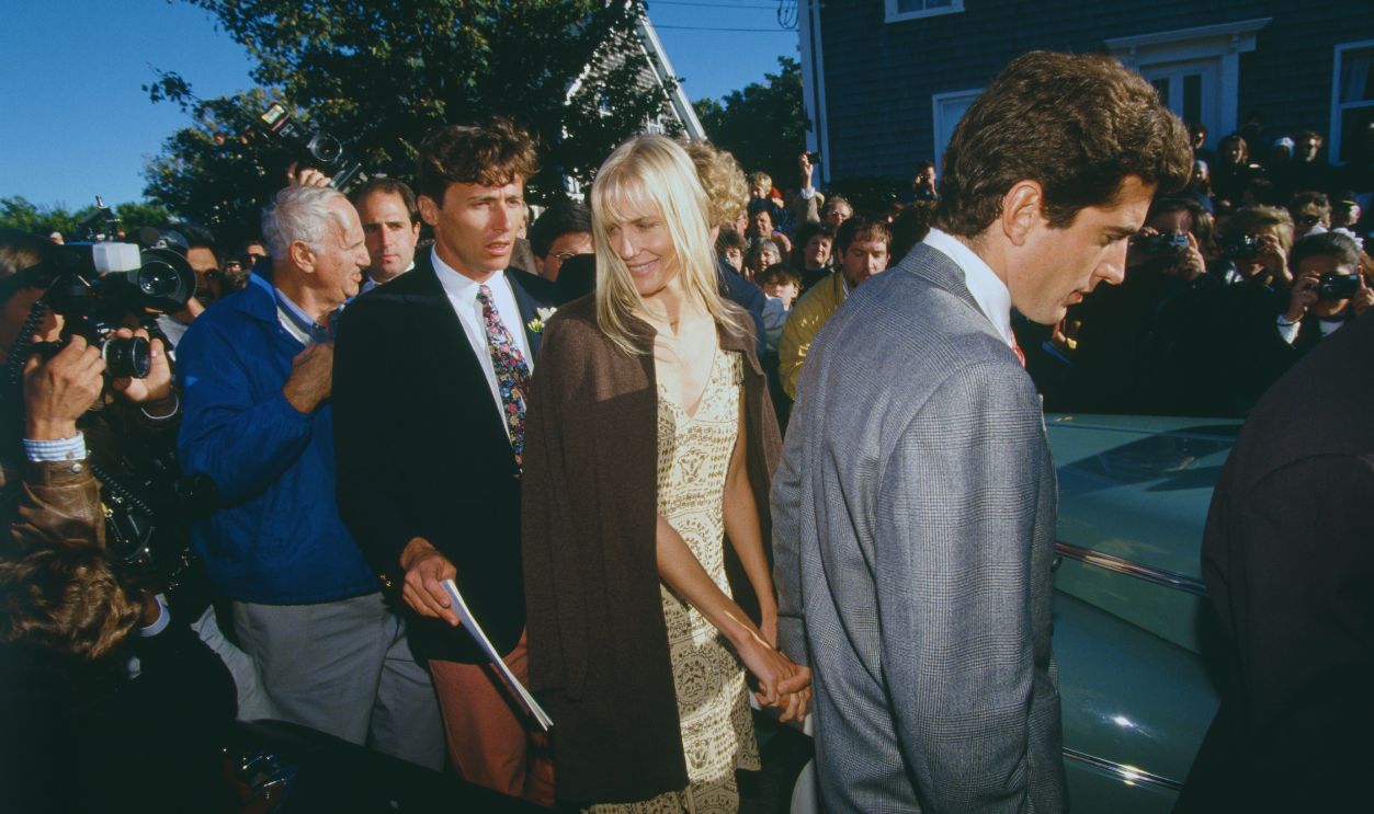 Gettyimages - 1352219243, John F. Kennedy, Jr. and Daryl Hannah at Wedding