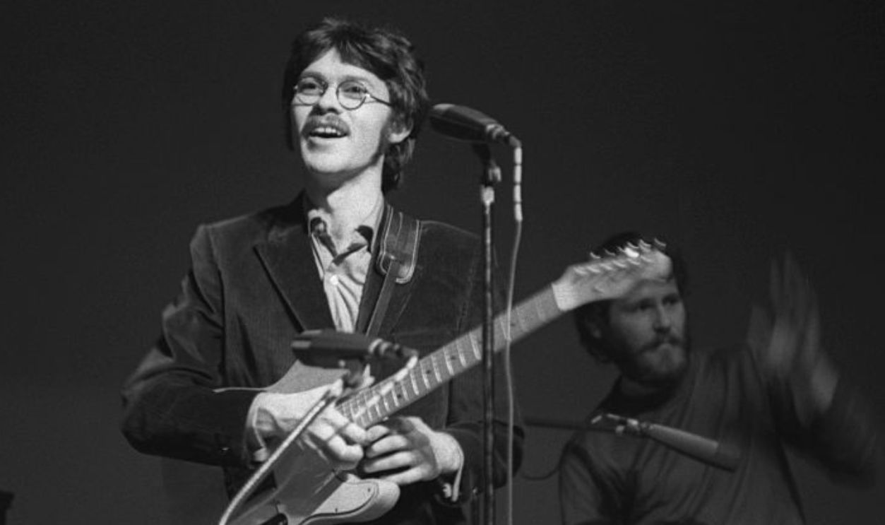 Guitarist Robbie Robertson and drummer Levon Helm of The Band perform during a concert at Queens College in New York. 