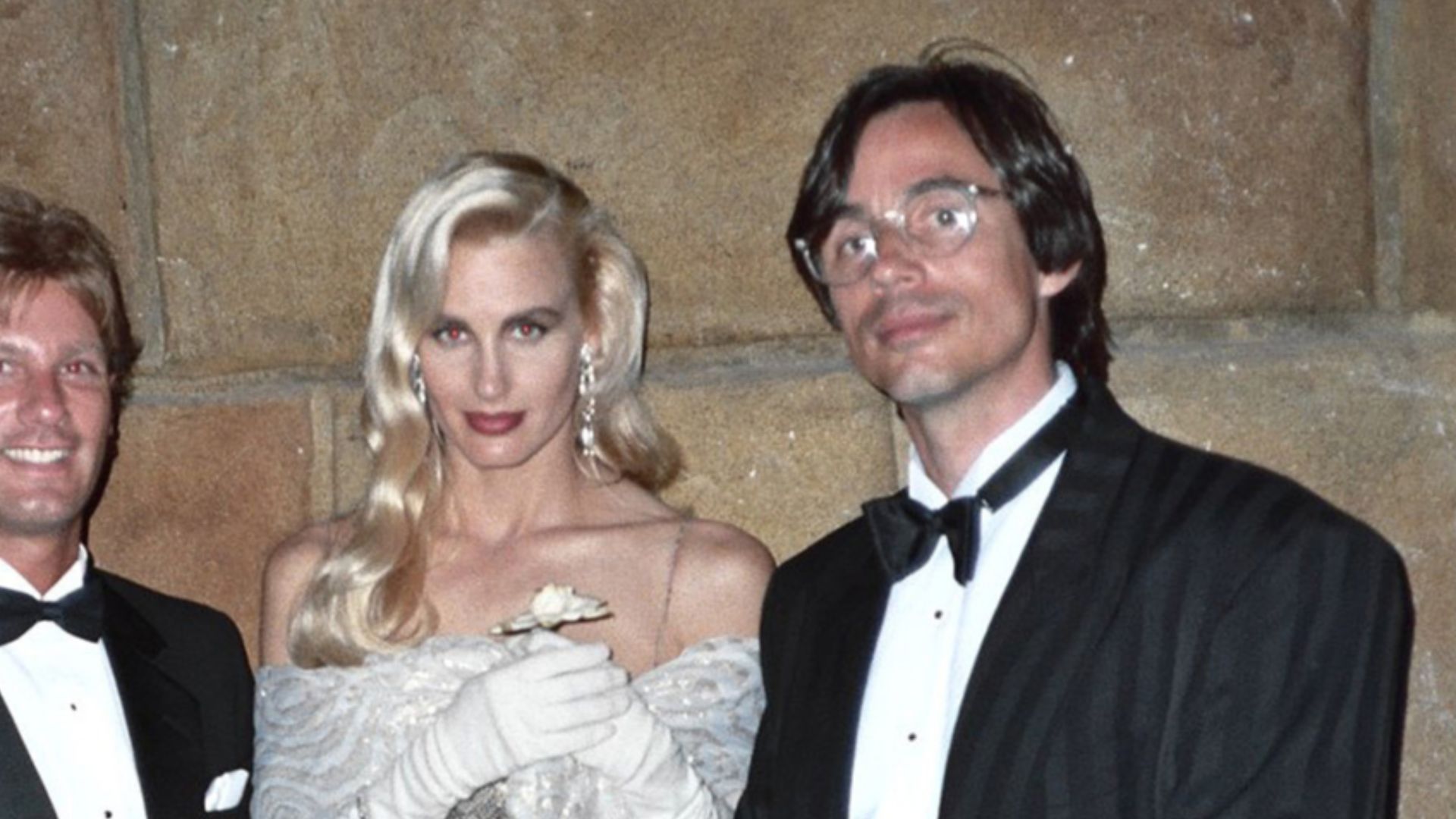 Photo taken at 60th Academy Awards 4/11/88 - Permission granted to copy, publish or post but please credit