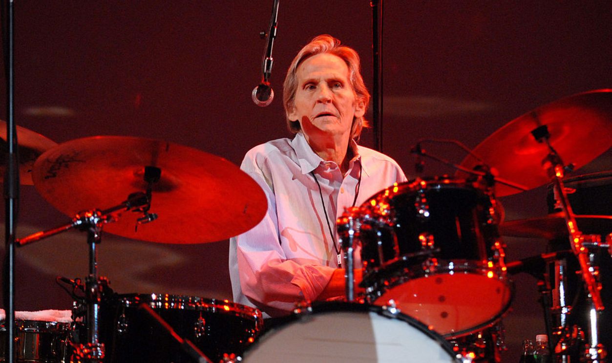 Levon Helm performs at 