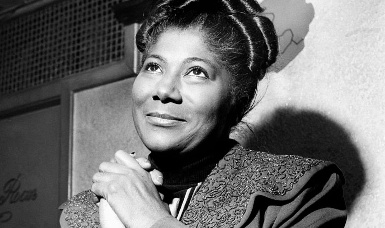 Mahalia Jackson - U.S. Gospel Singer. November 1952 C5438