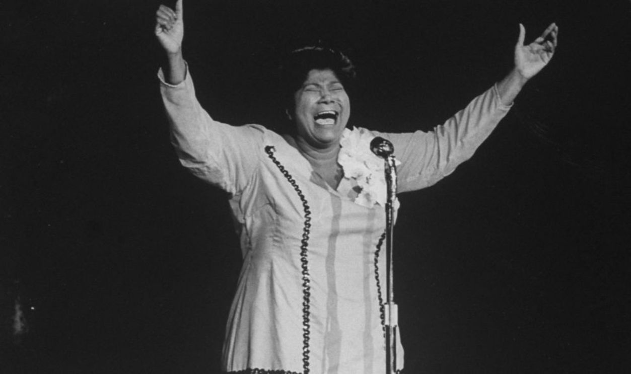 Singer Mahalia Jackson singing at Shrine Auditorium.