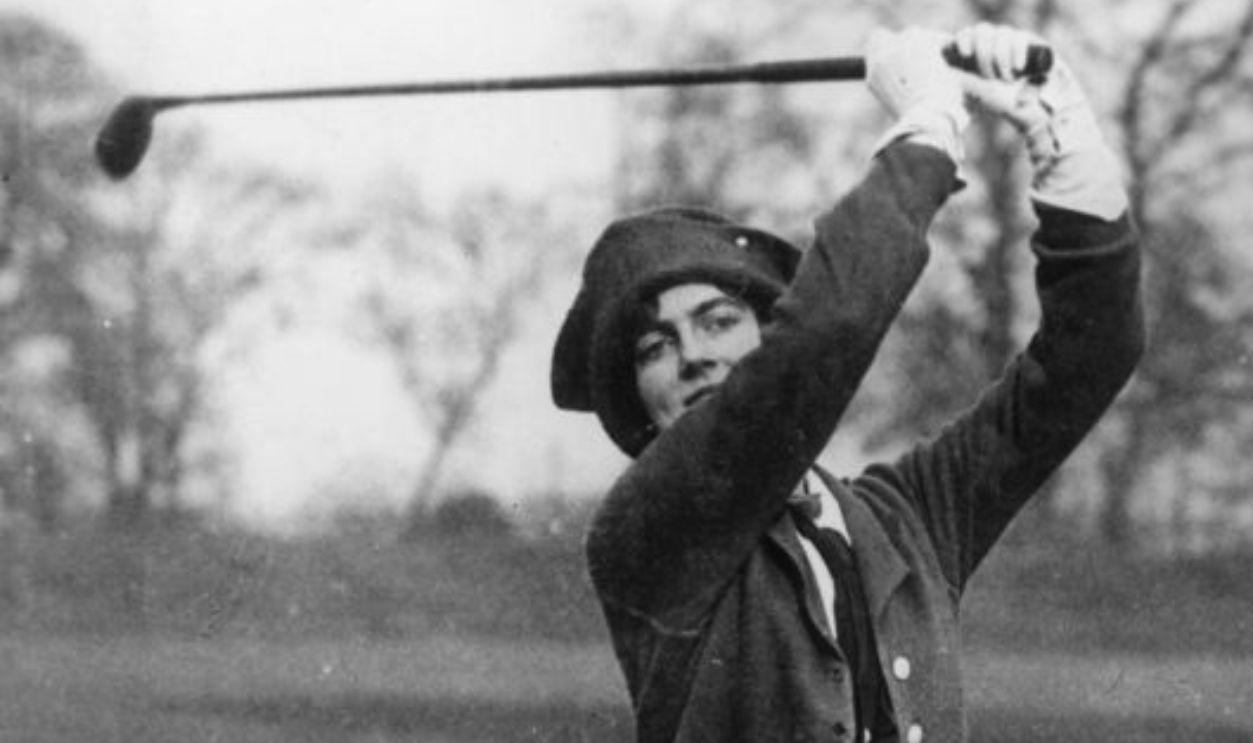 1913: Mrs Winston Churchill playing golf at Ranelagh in a Ladies Parliamentary golf match. 