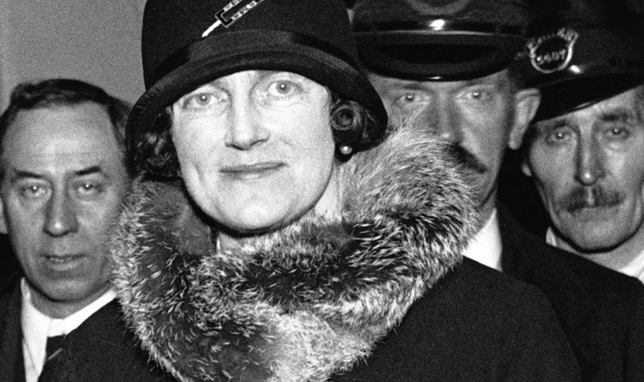 Mrs Winston Churchill (1885-1977), the wife of the Chancellor of the Exchequer, 1925. 
