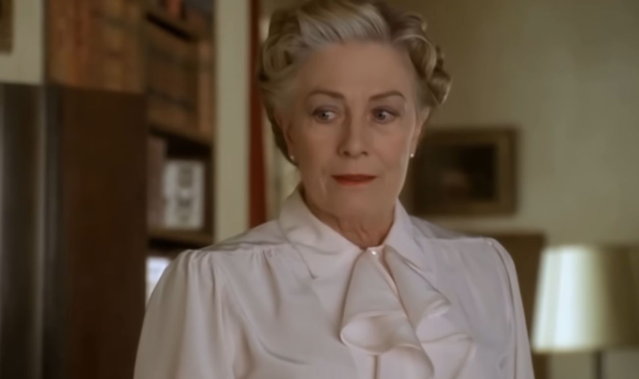 Screenshot from The Gathering Storm (2002)