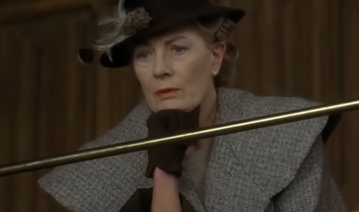 Screenshot from The Gathering Storm (2002)