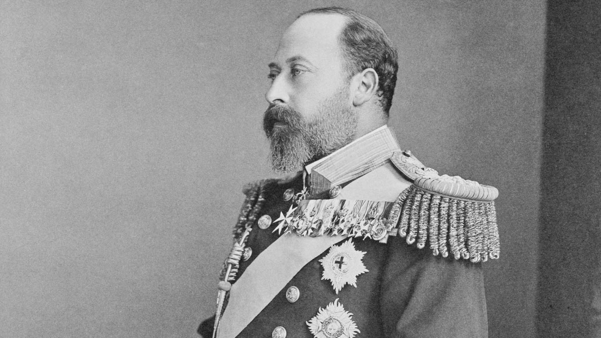 Photograph of Albert Edward, Prince of Wales wearing the uniform of the Admiral