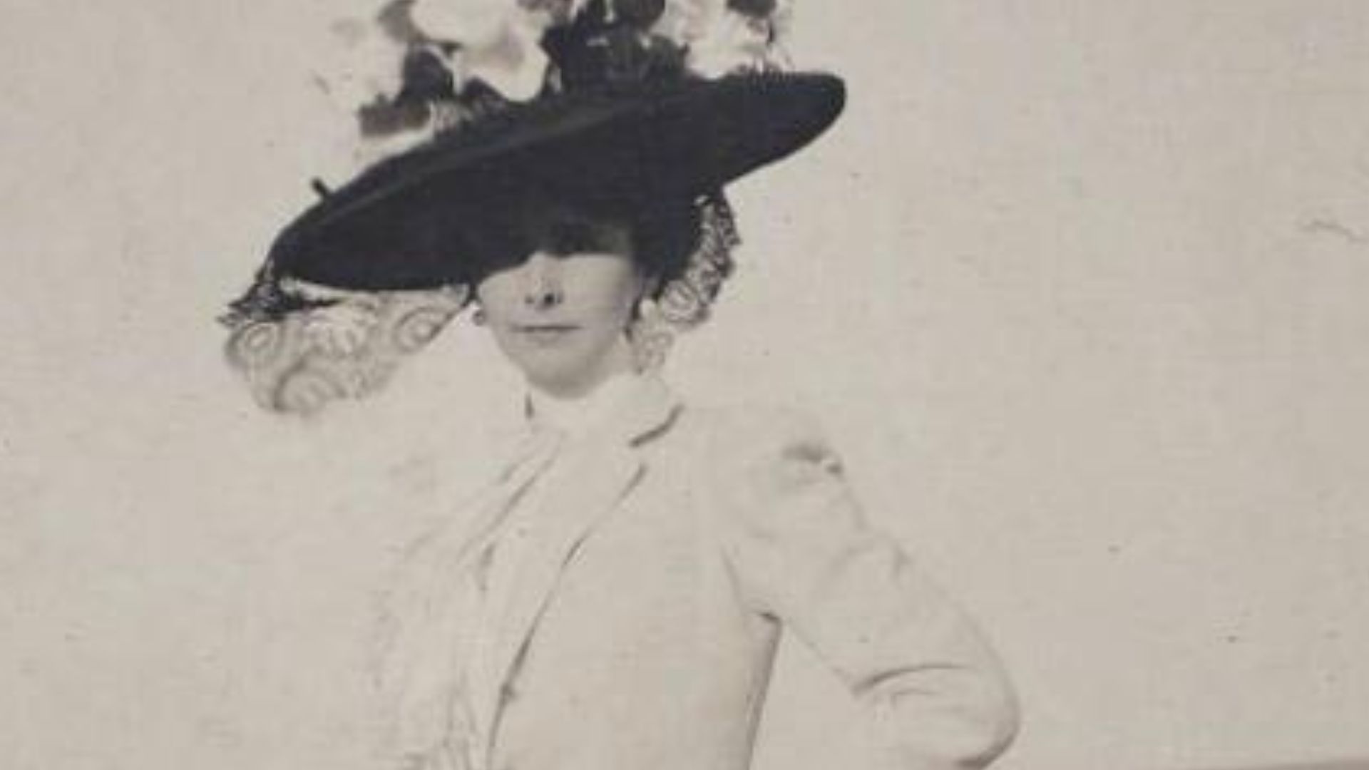 Woman in white on Beach with Parasol 1900s (Olga de Meyer ?)