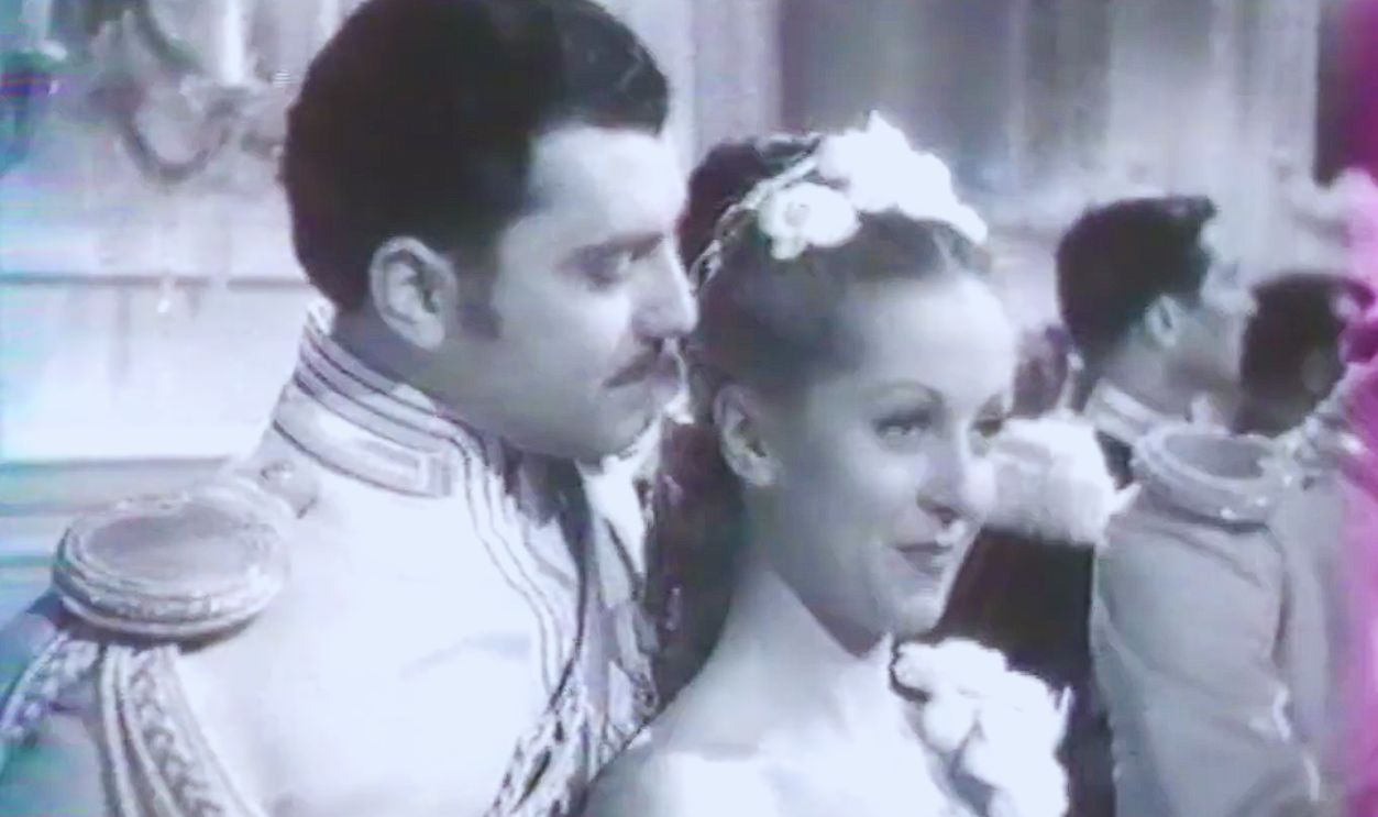 Screenshot from Katia (1938)