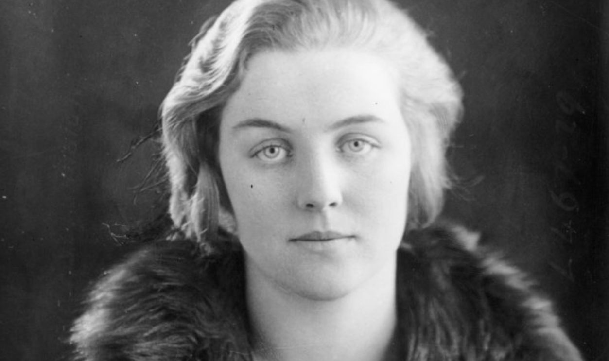 January 1929: The Hon Diana Freeman Mitford (1910 - 2003), daughter of the 2nd Baron Redesdale shortly before her marriage to her first husband, Bryan Guinness. In 1936 she married Sir Oswald Mosley, leader of the British Union of Fascists.