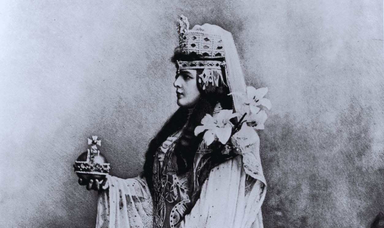 Gettyimages - 3167092, Churchill As Theodora 