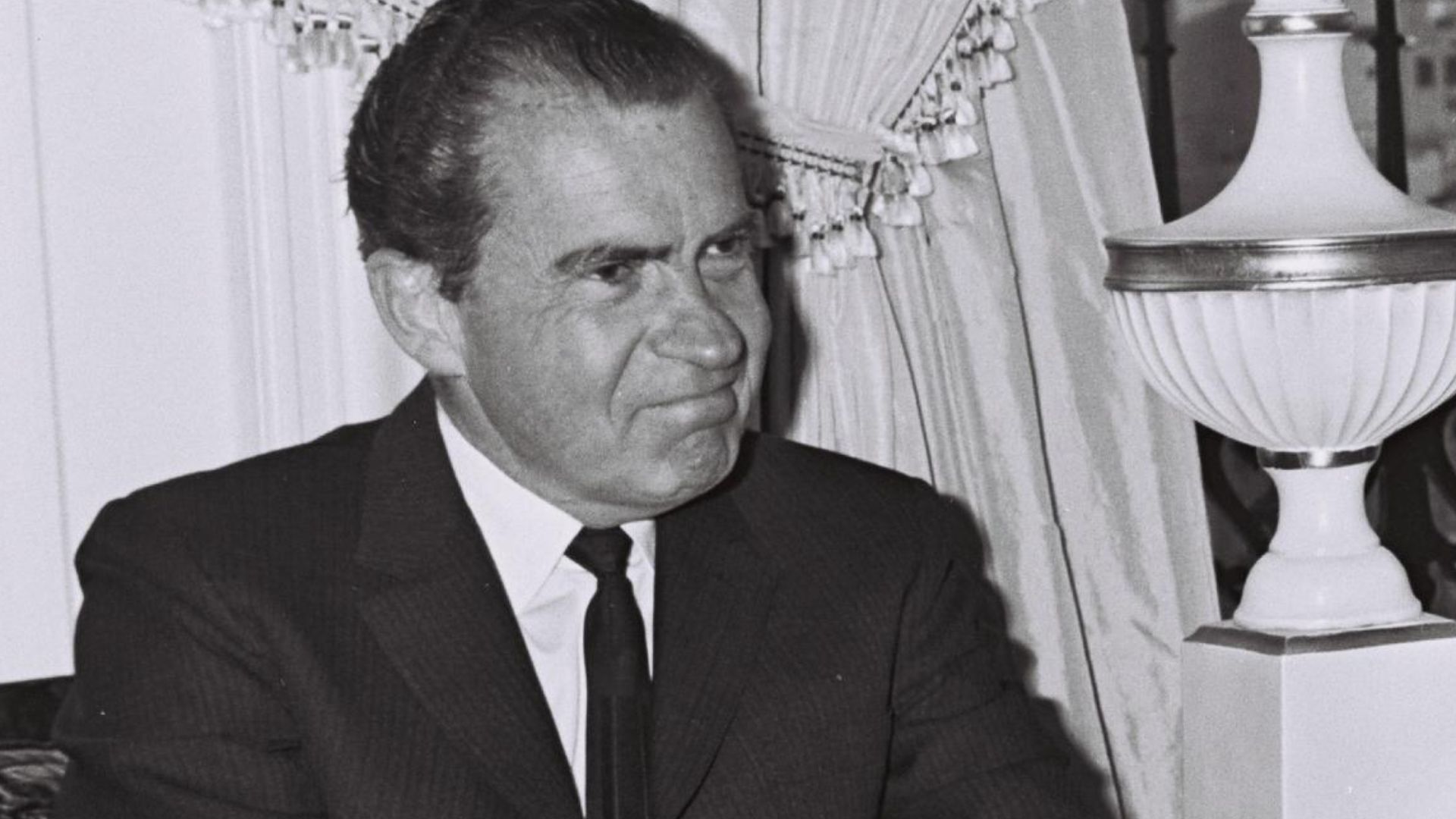 FORMER VICE PRESIDENT RICHARD NIXON CALLING ON P.M. LEVY ESHKOL AT THE PLAZA HOTEL IN NEW YORK, DURING PM'S VISIT TO THE U.S.A.
ביקור ראש הממשלה לוי אשכול בארה