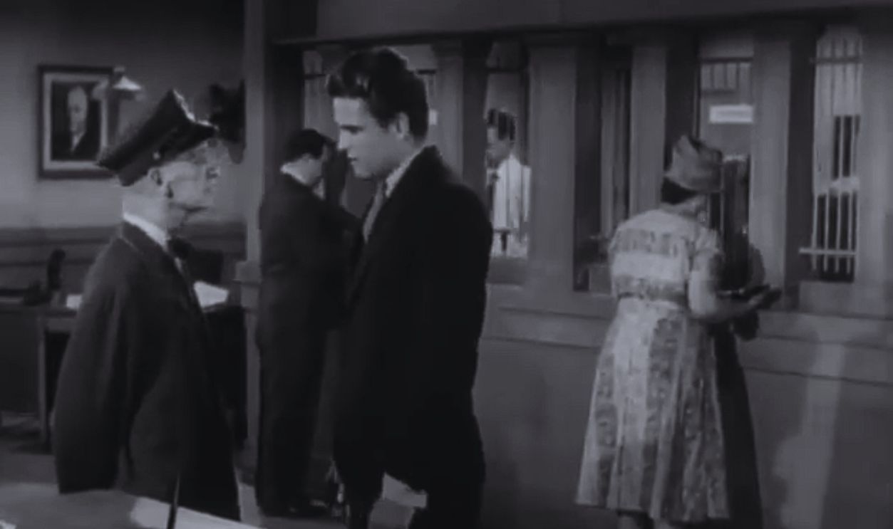 Screenshot from Pretty Boy Floyd (1960)