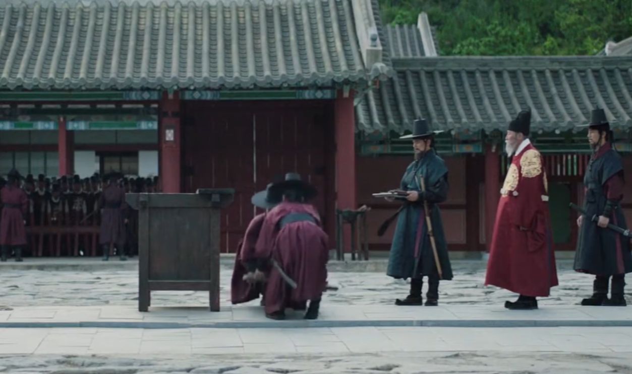 Screenshot from The Throne (2015) 