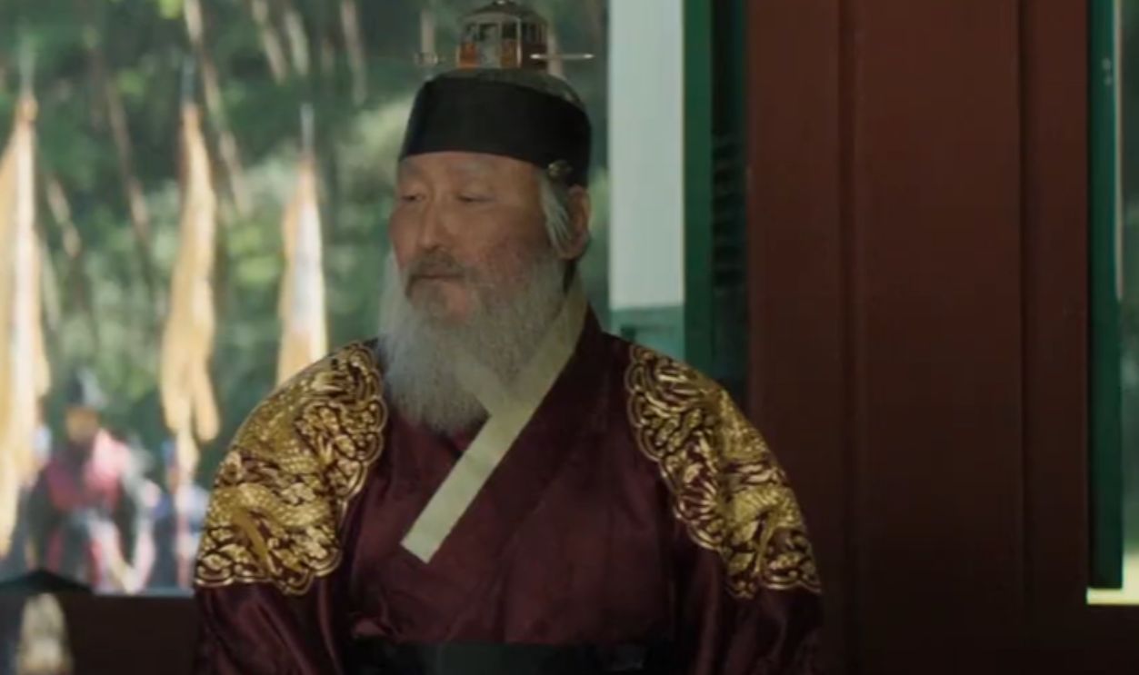 Screenshot from The Throne (2015) 