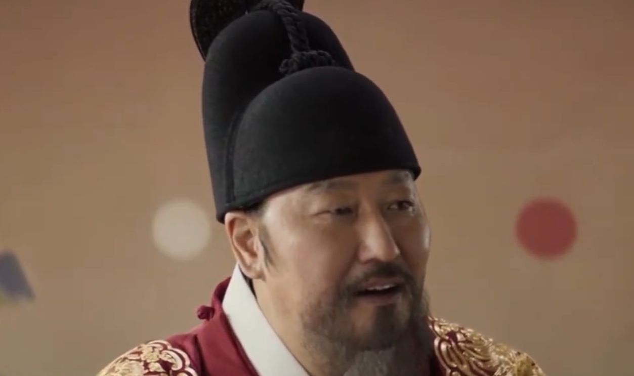 Screenshot from The Throne (2015) 