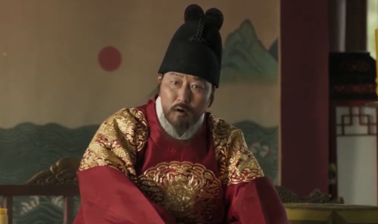 Screenshot from The Throne (2015) 