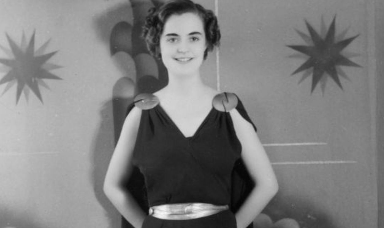 Countess Geraldine Apponyi of Nagyappony, King Zog I of Albania's wife, wearing an elegant dress. 1930s