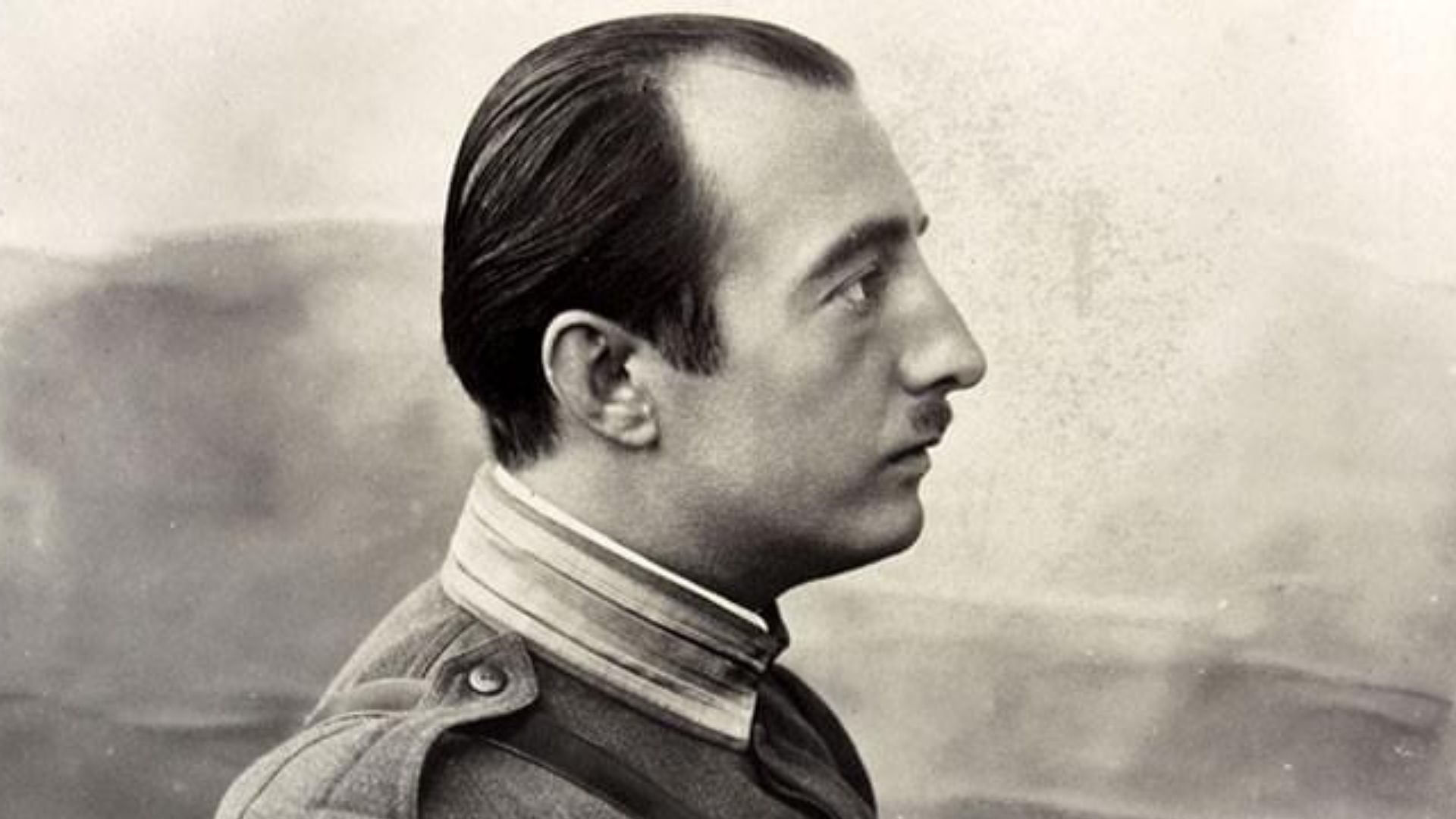 Zog I side portrait