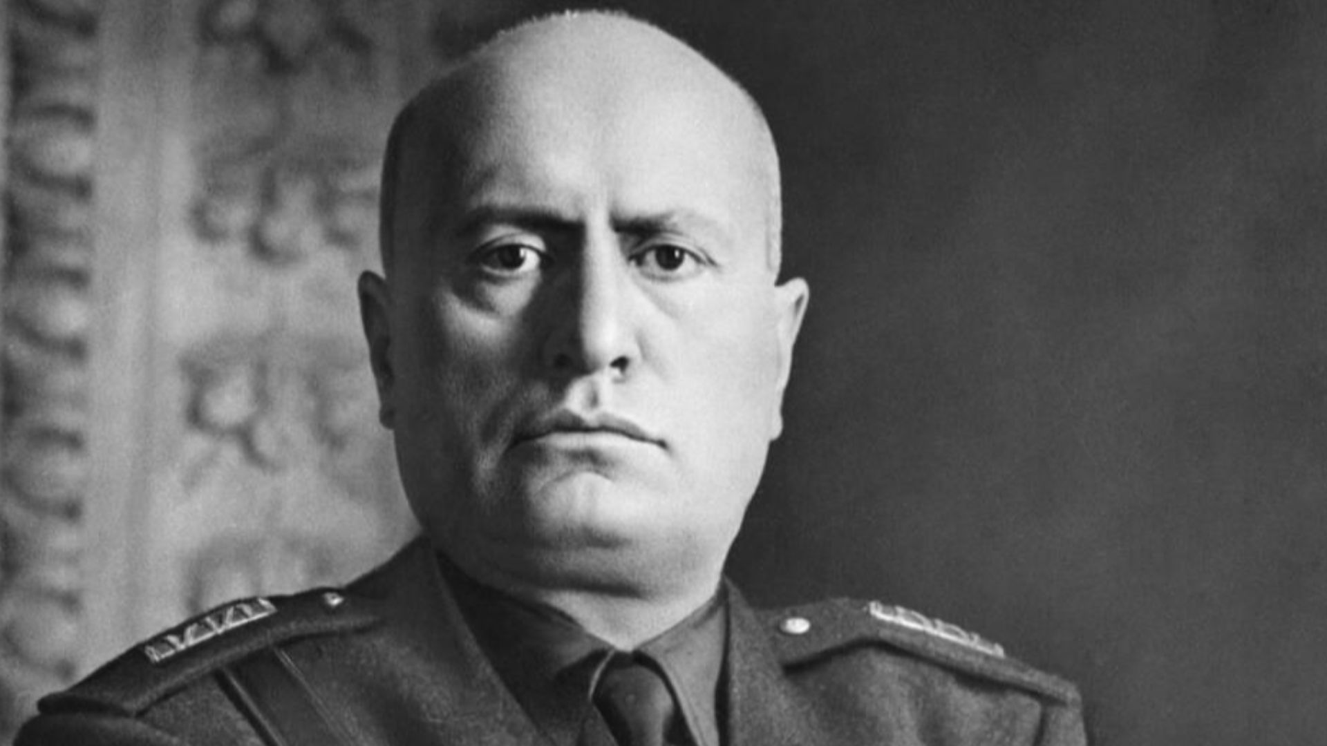Portrait of Benito Mussolini from the second edition of Adolf Dresler's Mussolini als Journalist (1939).