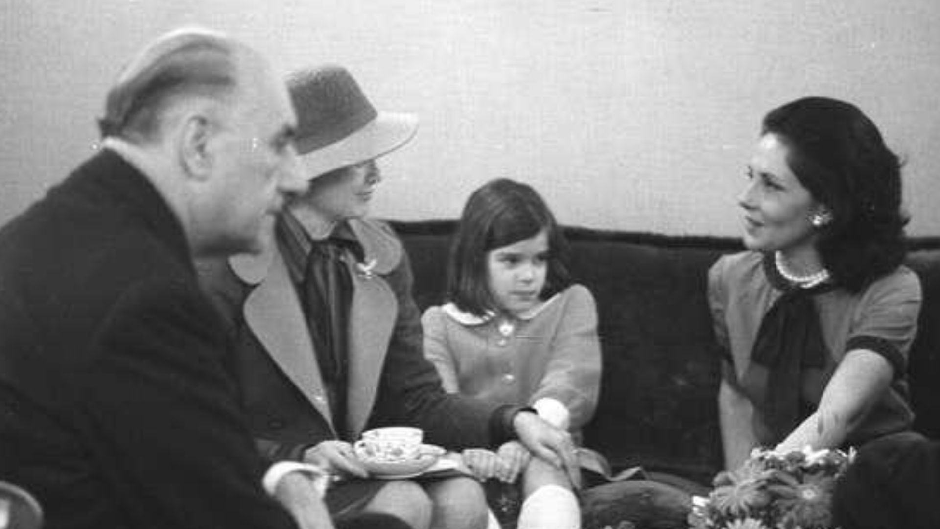 Incontro privato del Presidente della Repubblica Giovanni Leone e della Signora Leone con le Loro Altezze Serenissime il Principe Ranieri III e la Principessa Grace di Monaco e i loro figli